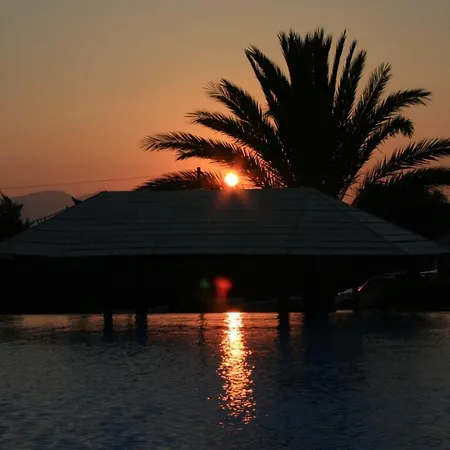 Faros Small And Restaurant Aliko Beach