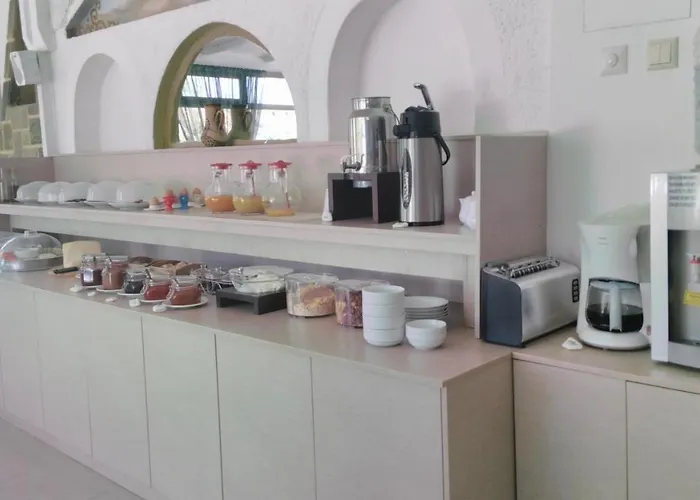 Faros Small And Restaurant Hotell 3*