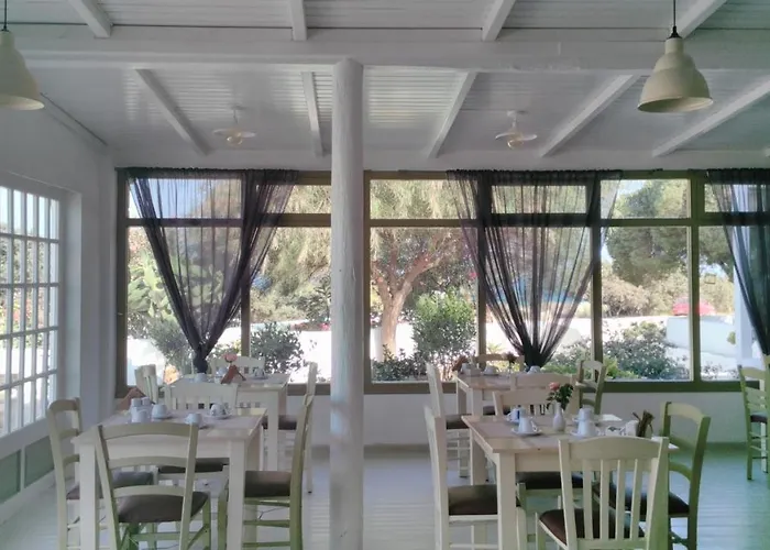 Hotell Faros Small And Restaurant