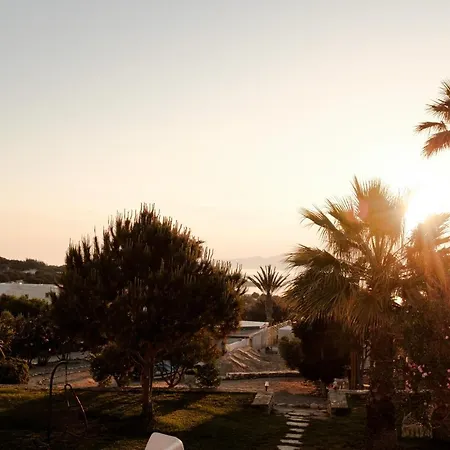 Faros Small & Restaurant 3*