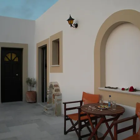 Отель Faros Small & Restaurant 3*