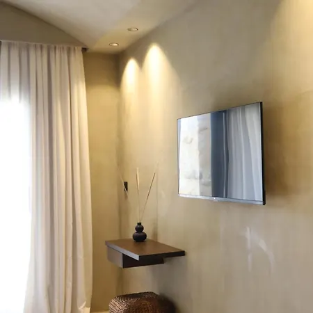 Faros Small And Restaurant