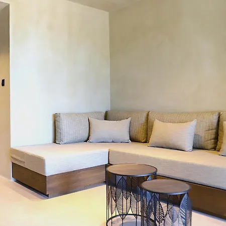 Hotel Faros Small & Restaurant 3*