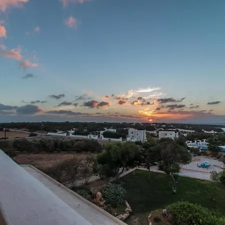 Отель Faros Small & Restaurant