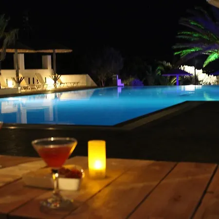 Faros Small & Restaurant 3*
