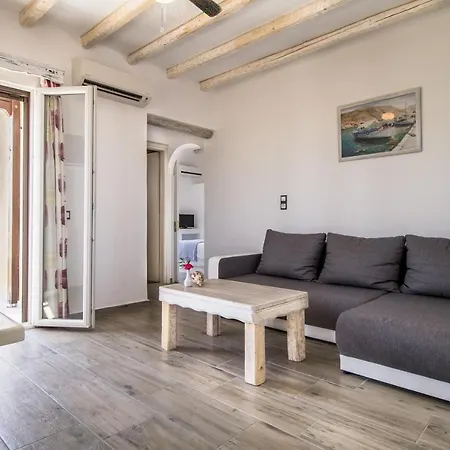 Отель Faros Small & Restaurant 3*