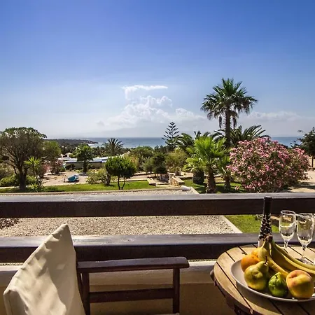 Отель Faros Small & Restaurant Алико-Бич