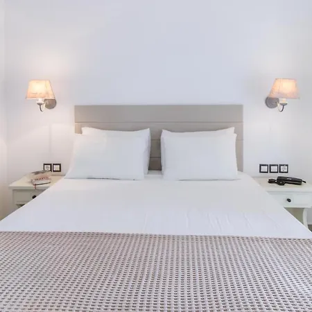 Отель Faros Small & Restaurant 3*