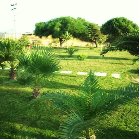 Faros Small & Restaurant Отель 3*