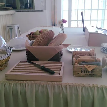 Hotel Faros Small & Restaurant