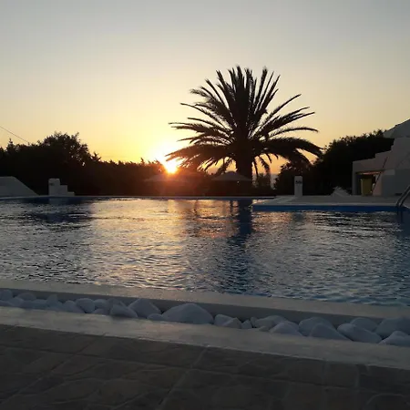 Faros Small And Restaurant Plage d'Aliko