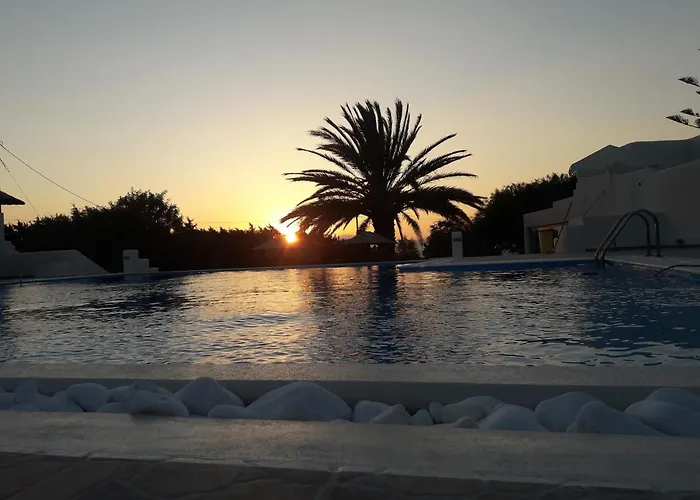 فندق Faros Small And Restaurant Aliko Beach